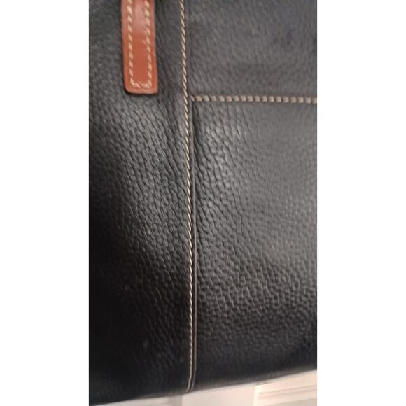 Dooney & Bourke Pebble collection Lexington black medium sized purse. Regency - Picture 8 of 12